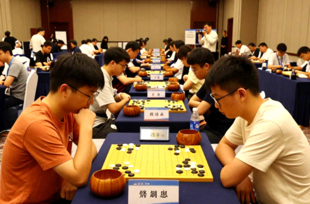 ChessBase Magazine #225: प्राग की 27 मिनिएचर, और वह घड़ी जो किसी पेज पर नहीं छपी